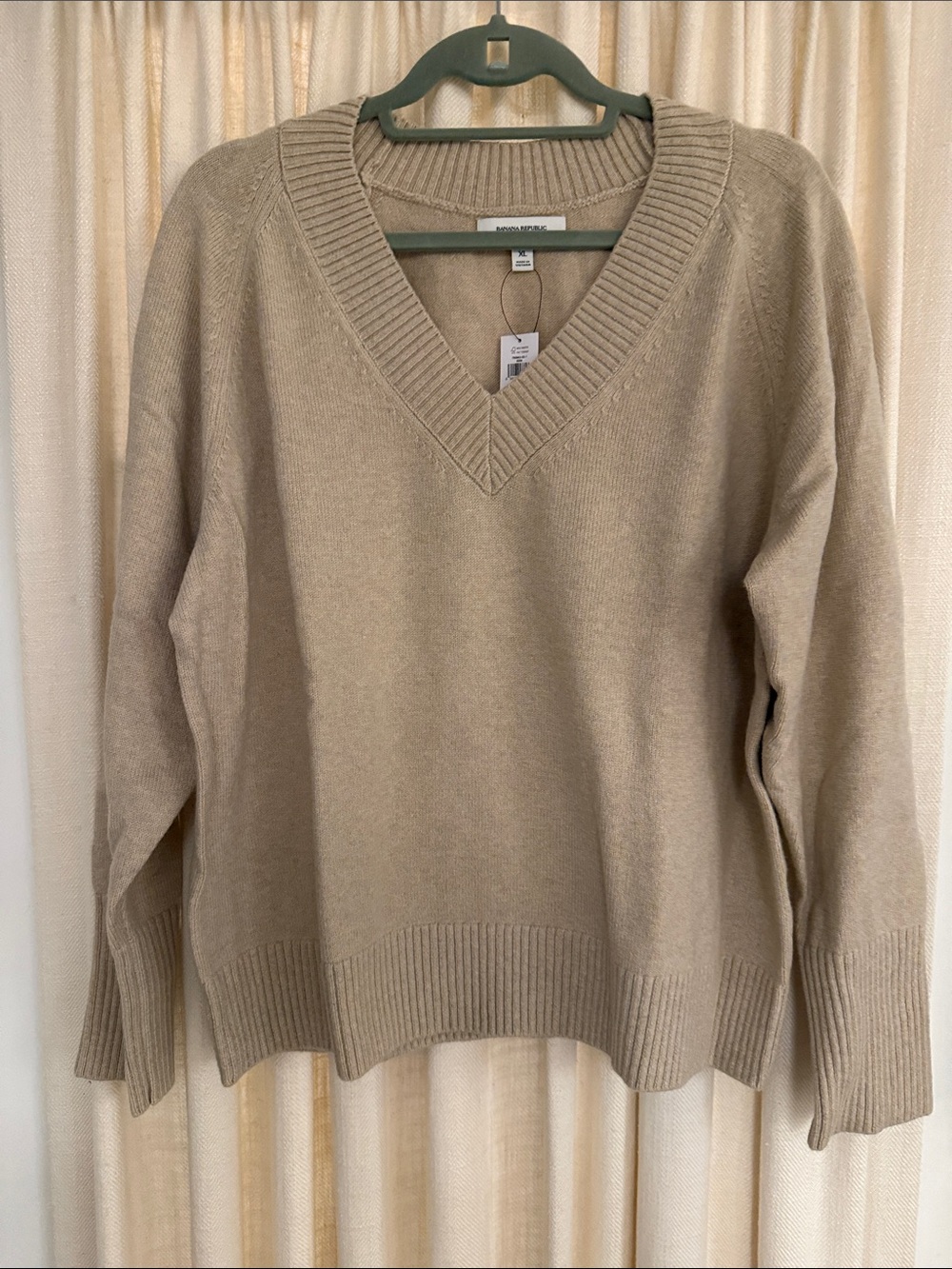 Banana Republic Women's V-Neck Sweater in Beige